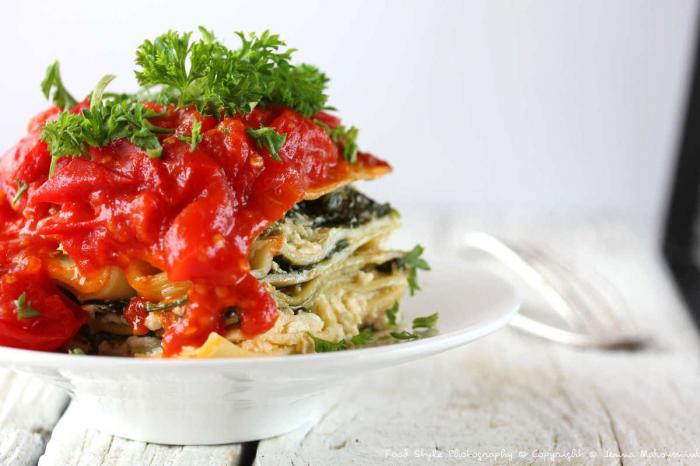 Lasagnes végétariennes aux épinards frais, ricotta et tomates cerises Lasagnes-végétariennes-aux-épinards-frais,-ricotta-et-tomates-cerises