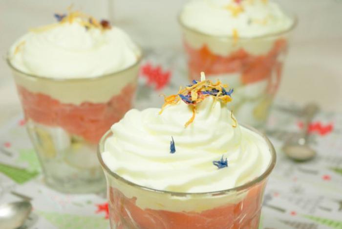 Verrines de saumon, oeufs de caille et crème au citron Verrines-de-saumon,-oeufs-de-caille-et-crème-au-citron