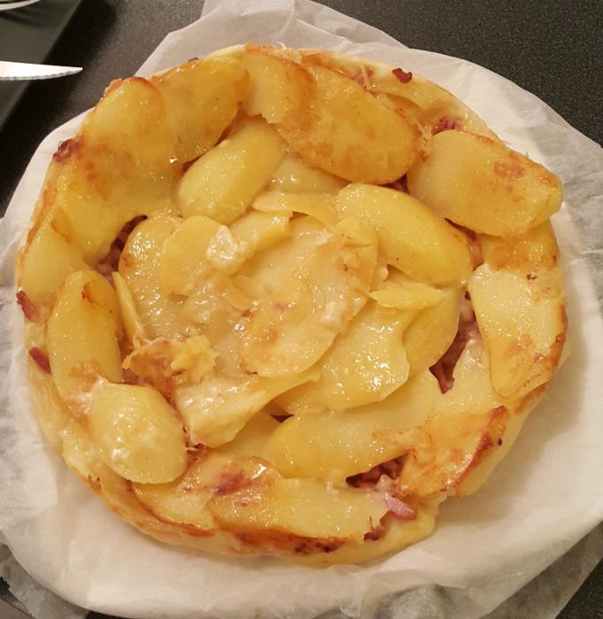 Tarte tatin de pommes de terre au comté, salade Tarte-tatin-de-pommes-de-terre-au-comté,-salade