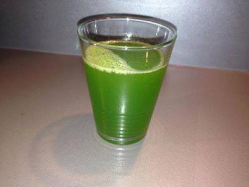 Boisson-au-persil-(valerie-cuisine)-companion