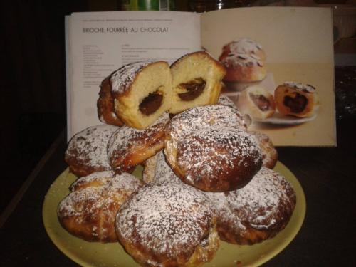 Brioche-fourrée-au-chocolat-(sandrac)-companion