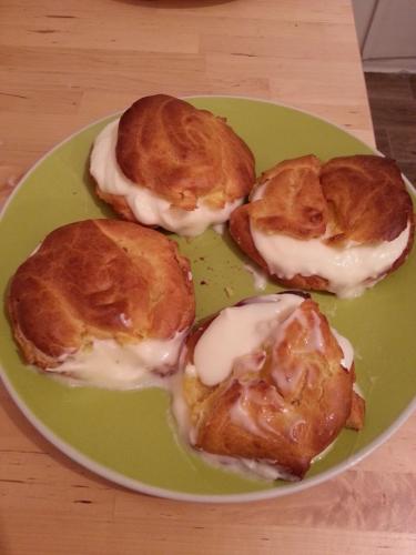 Choux à la chantilly (sihnoh)-companion Choux-à-la-chantilly-(sihnoh)-companion