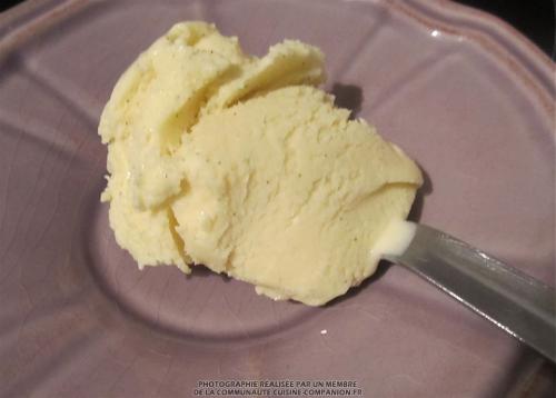 Glace vanille au lait concentré sucré (valf)-companion Glace-vanille-au-lait-concentré-sucré-(valf)-companion