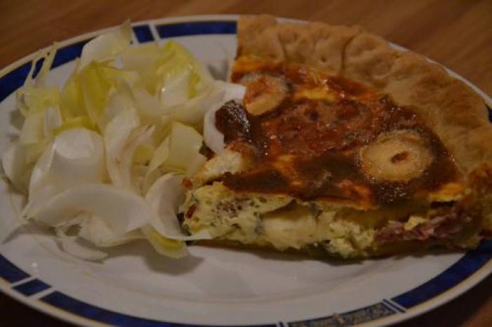 Quiche andouille, ste maure de touraine et poireaux (maëvab)-companion Quiche-andouille,-ste-maure-de-touraine-et-poireaux-(maëvab)-companion