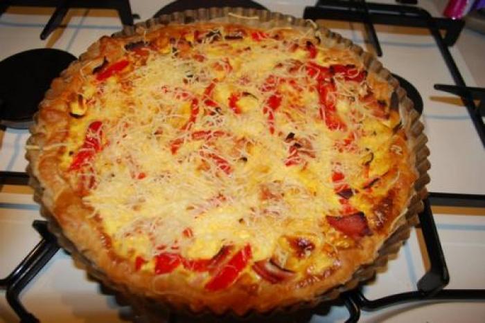 Quiche-aux-poivrons-et-bacon-(hélèner)-companion