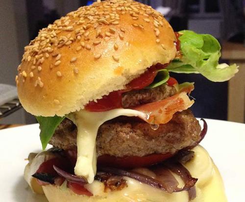 Burger auvergnat et son ketchup maison-thermomix Burger-auvergnat-et-son-ketchup-maison-thermomix