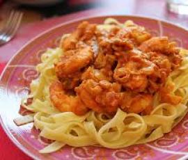 Pâte-fraîche-et-crevettes-sauce-curry-coco.-thermomix