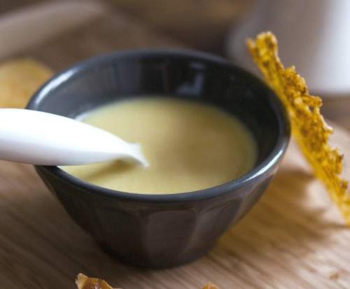 Velouté de maïs et tuile de riz au curry-thermomix Velouté-de-maïs-et-tuile-de-riz-au-curry-thermomix