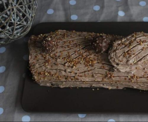 Bûche de noël au chocolat praliné, pralin et nutella façon ferrero rochers-thermomix