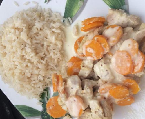 Dinde et ses carottes sauce au vin blanc-thermomix Dinde-et-ses-carottes-sauce-au-vin-blanc-thermomix