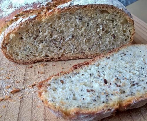 Pain-cocotte-aux-3-graines-thermomix