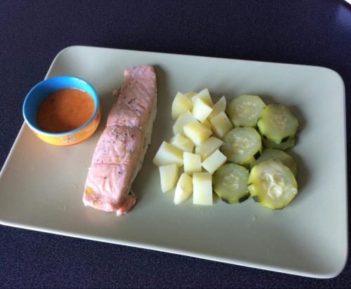 Pavés de saumon, pomme de terre, sauce poivron-thermomix Pavés-de-saumon,-pomme-de-terre,-sauce-poivron-thermomix