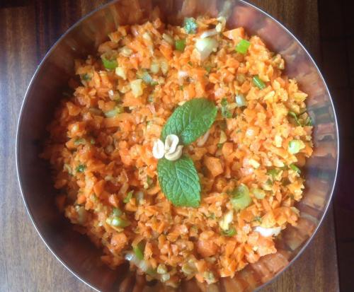 Salade de carottes et cacahuètes aux saveurs asiatiques-thermomix Salade-de-carottes-et-cacahuètes-aux-saveurs-asiatiques-thermomix