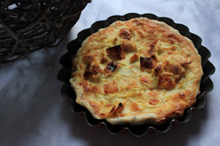 Tartelettes à la fondue de poireaux au miel sur une pâte brisée au pavot-thermomix