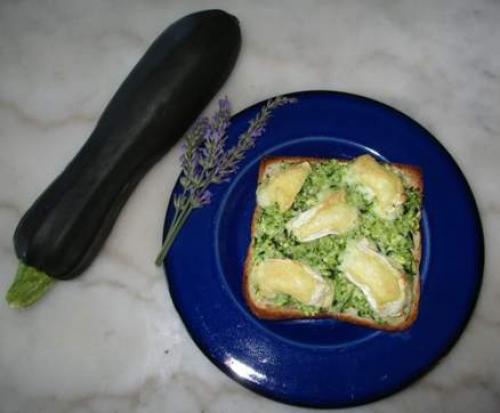 Tartines-simples-et-super-rapides-courgette/fromage-thermomix