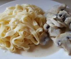 Escalope-de-dinde-à-la-crème-d'oignon