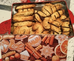 Petits fours à la douille (spritz bredele)-thermomix Petits-fours-à-la-douille-(spritz-bredele)-thermomix