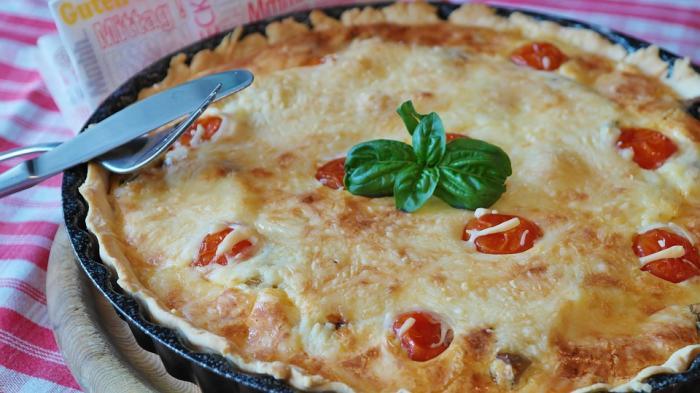 Tarte aux oignons et légumes du soleil au zeste de combava