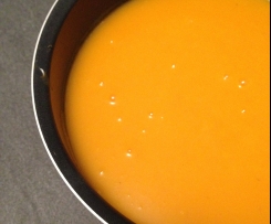 Velouté de courge, patates douces et carottes