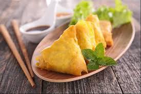 Samoussa-salade-composé