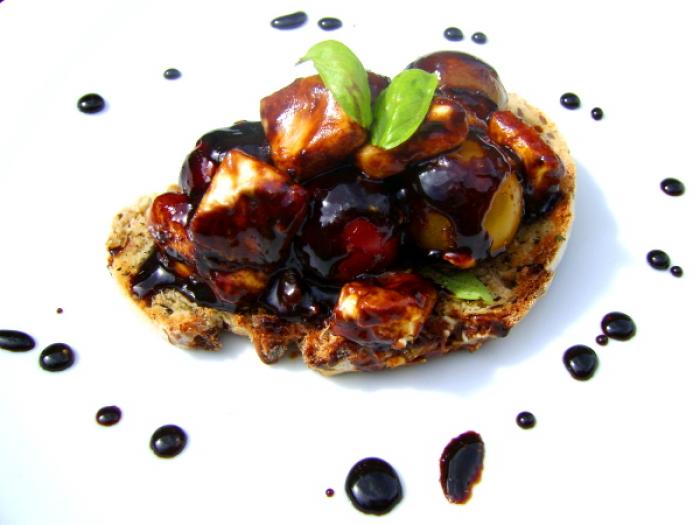 Tartine-aux-tomate-cerise-feta