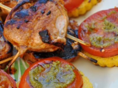 -galettes-de-polenta-aux-herbes-et-à-la-tomate