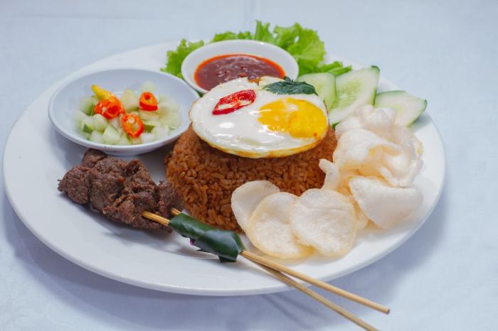 Nasi goreng (riz frit indonésien)
