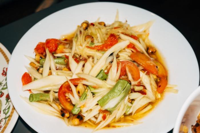Som tam (salade thaie de papaye verte)