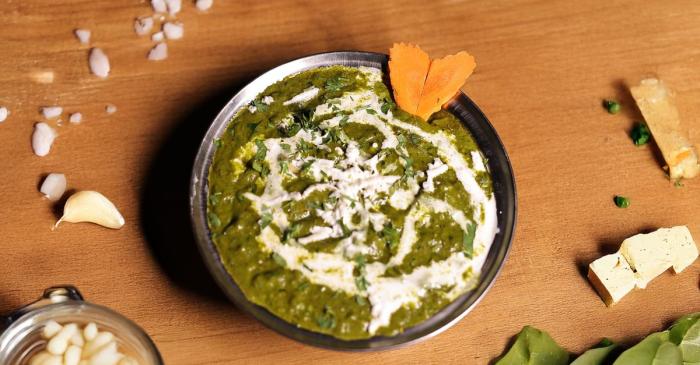 Palak paneer (curry indien d'epinards au fromage frais)