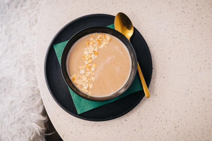 Ajo blanco (gaspacho blanc andalou aux amandes)