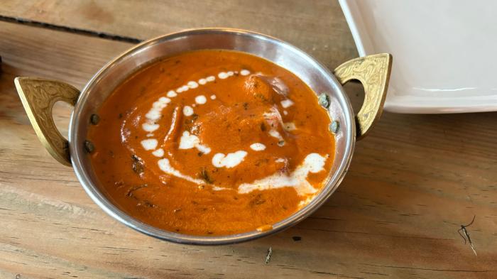 Butter chicken (murgh makhani), poulet indien a la creme