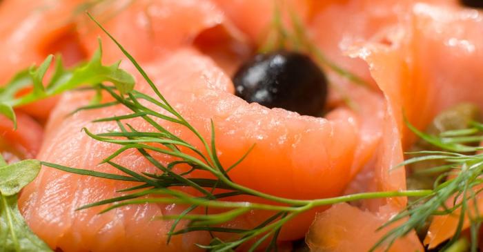 Gravlax, le saumon scandinave mariné au sel, sucre et aneth
