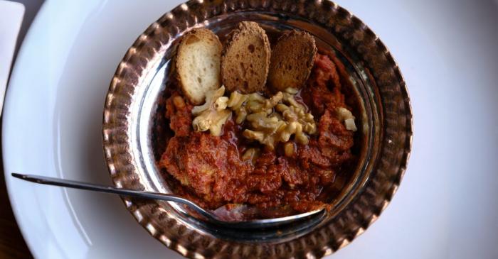 Muhammara, la creme syrienne de poivrons rouges rotis et de noix