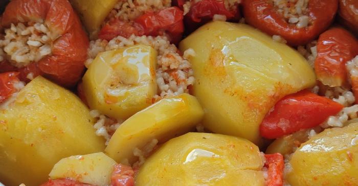 Gemista, les legumes farcis au riz et aux herbes fraiches a la grecque