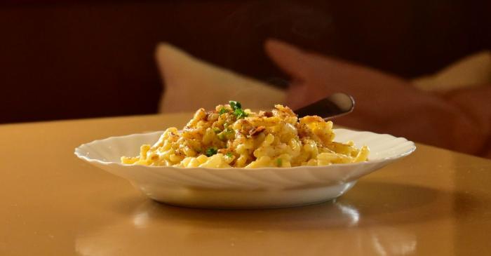 Kasespatzle, les spatzle allemands au fromage fondu et oignons dores