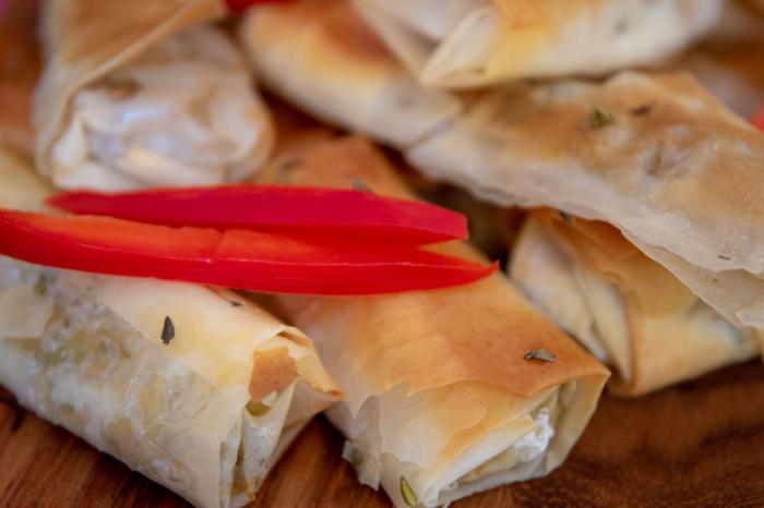 Sigara boregi, les cigares turcs croustillants a la feta et au persil